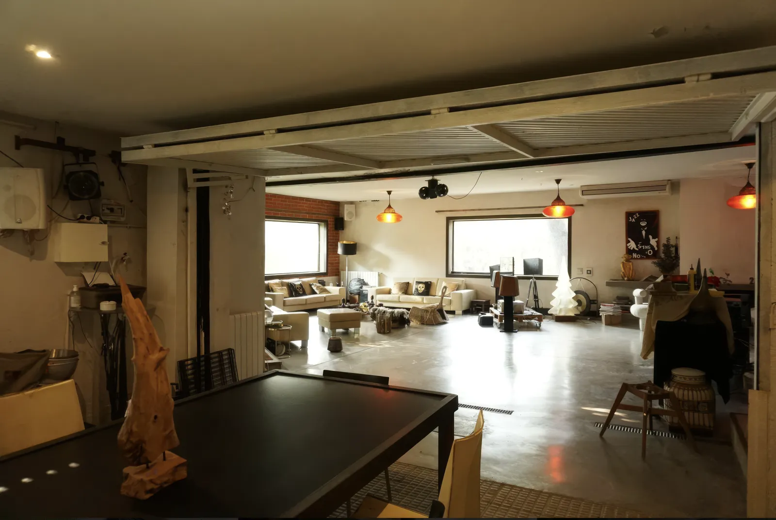 Sala multiusos diáfana
